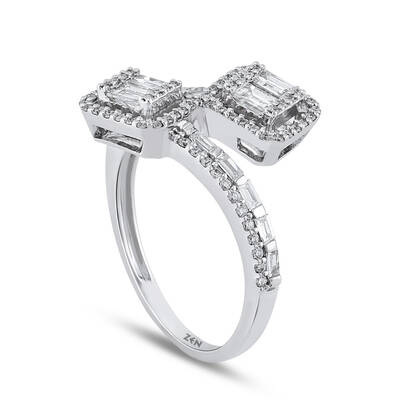0.63 Carat Baguette Diamond Ring - 4