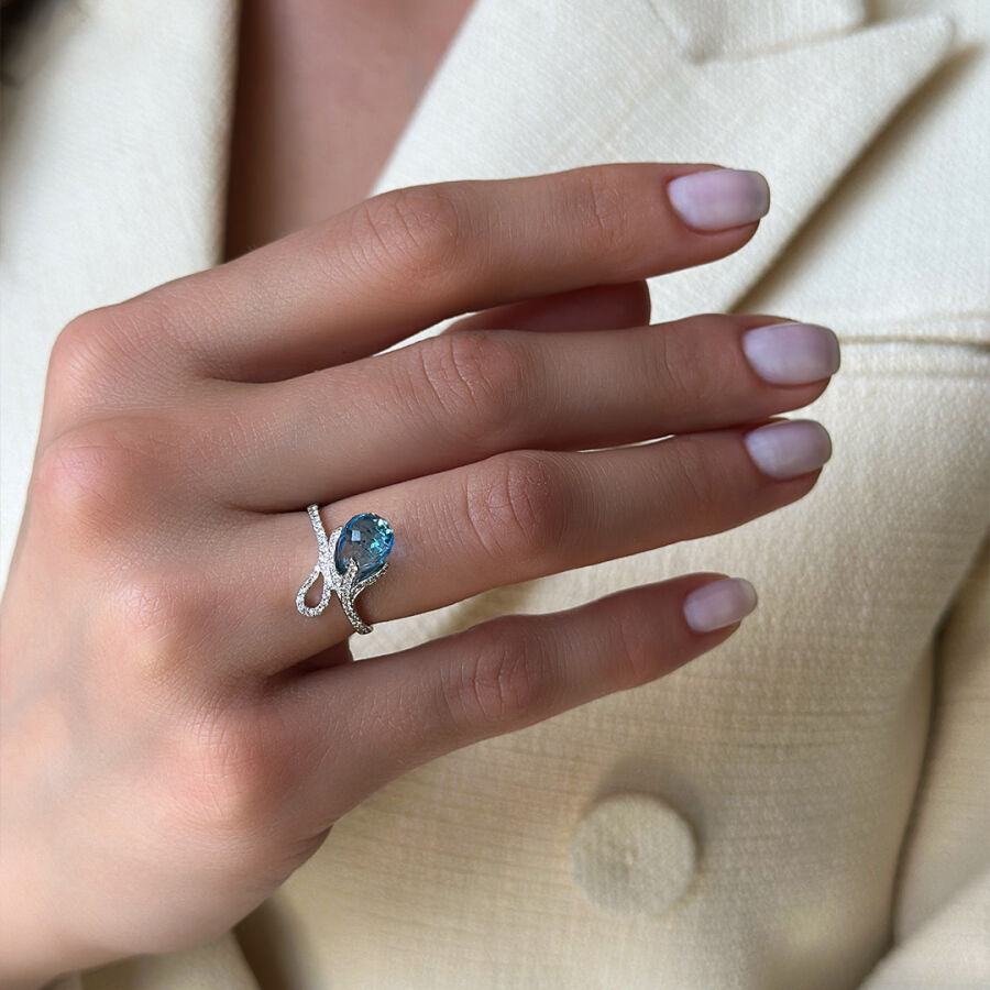 3.50 Carat Blue Topaz Diamond Ring - 2