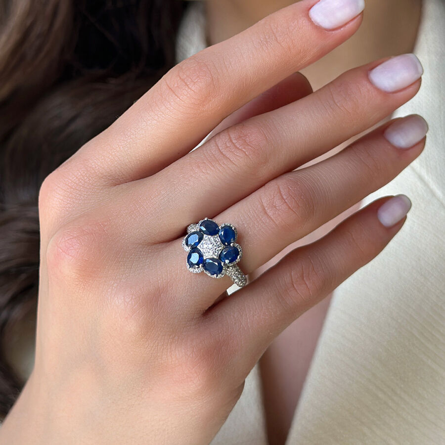 3.69 Carat Sapphire Diamond Ring - 1