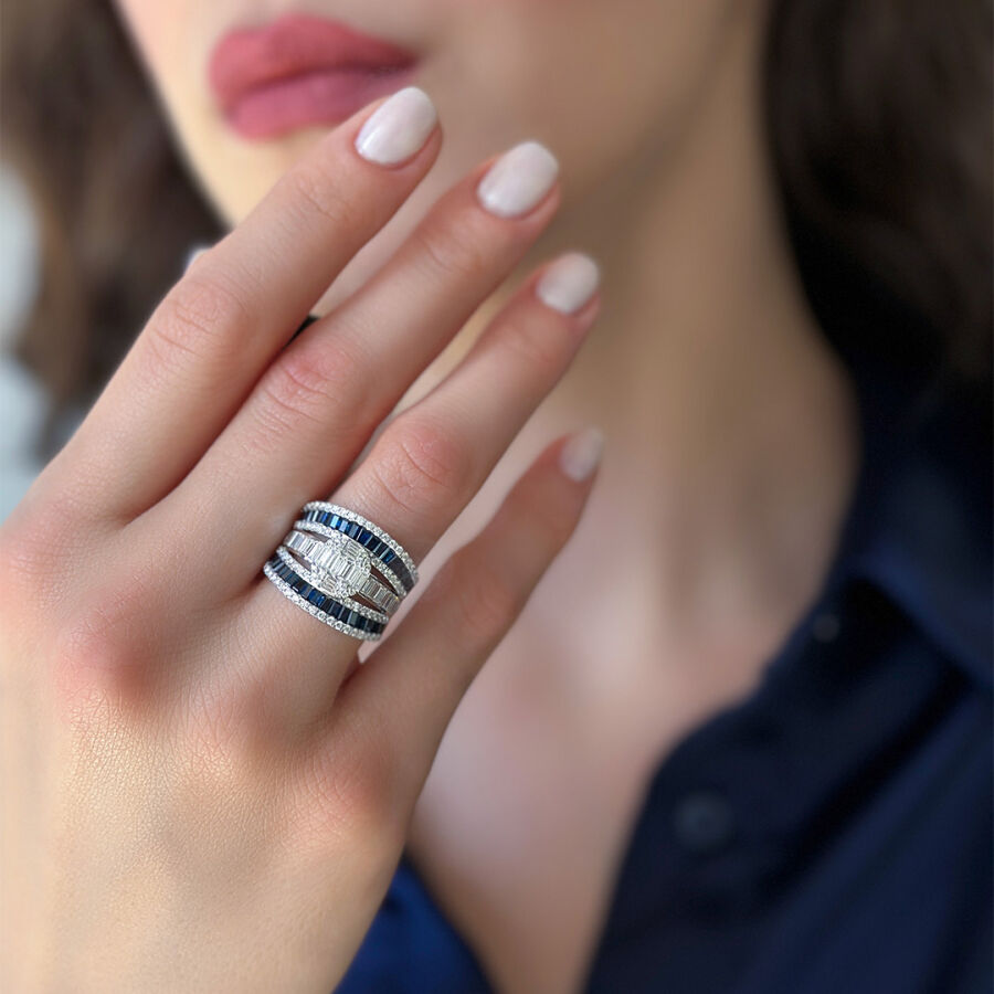 3.76 Carat Sapphire Diamond Ring - 1