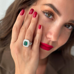 4.16 ct.Emerald Diamond Ring - 1