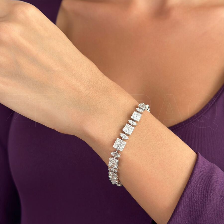 4.67 ct.Baguette Diamond Bracelet - 1