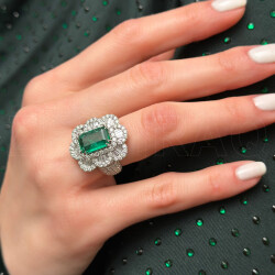 5.26 ct.Emerald Diamond Ring - 1