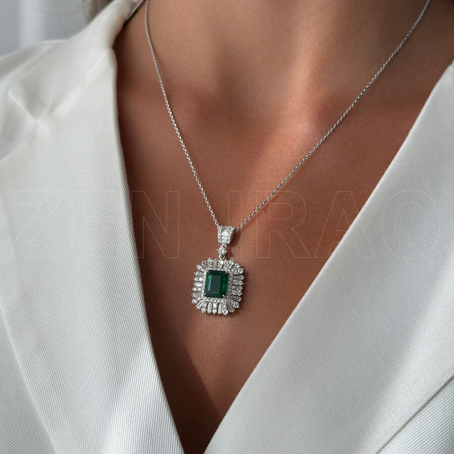 5.31 ct.Emerald Diamond Pendant - 1