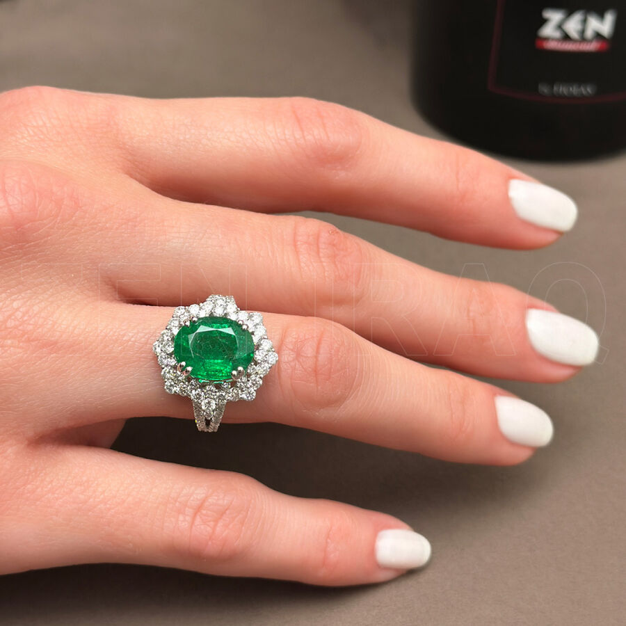 5.76 ct.Emerald Diamond Ring - 2