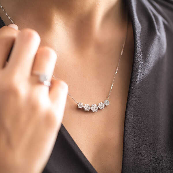 قلادة الرينا مرصعة بالألماس 1,33 قراط - 2